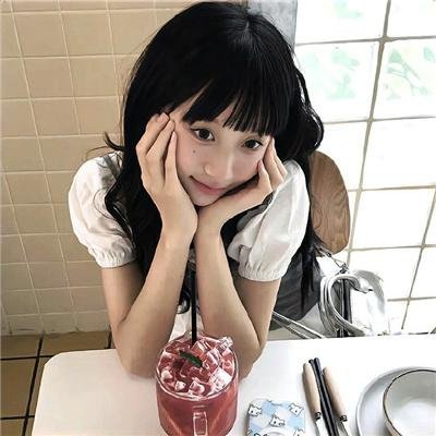 像两滴水